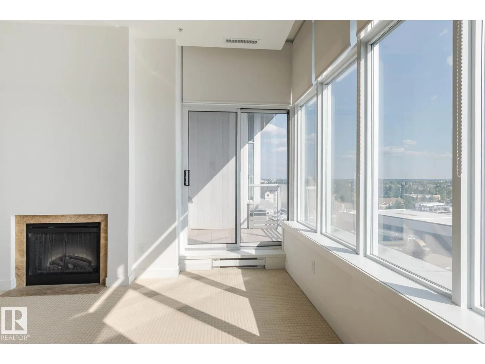 #703 2504 109 ST NW