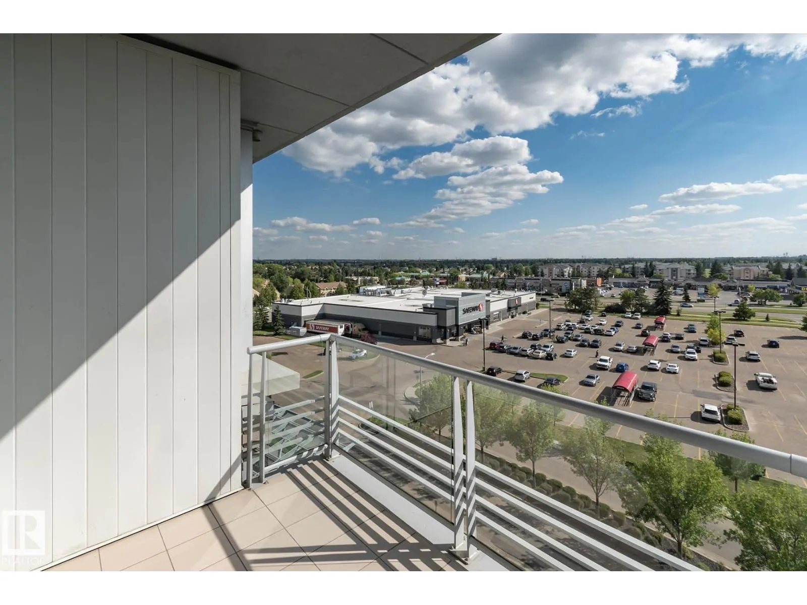 #703 2504 109 ST NW