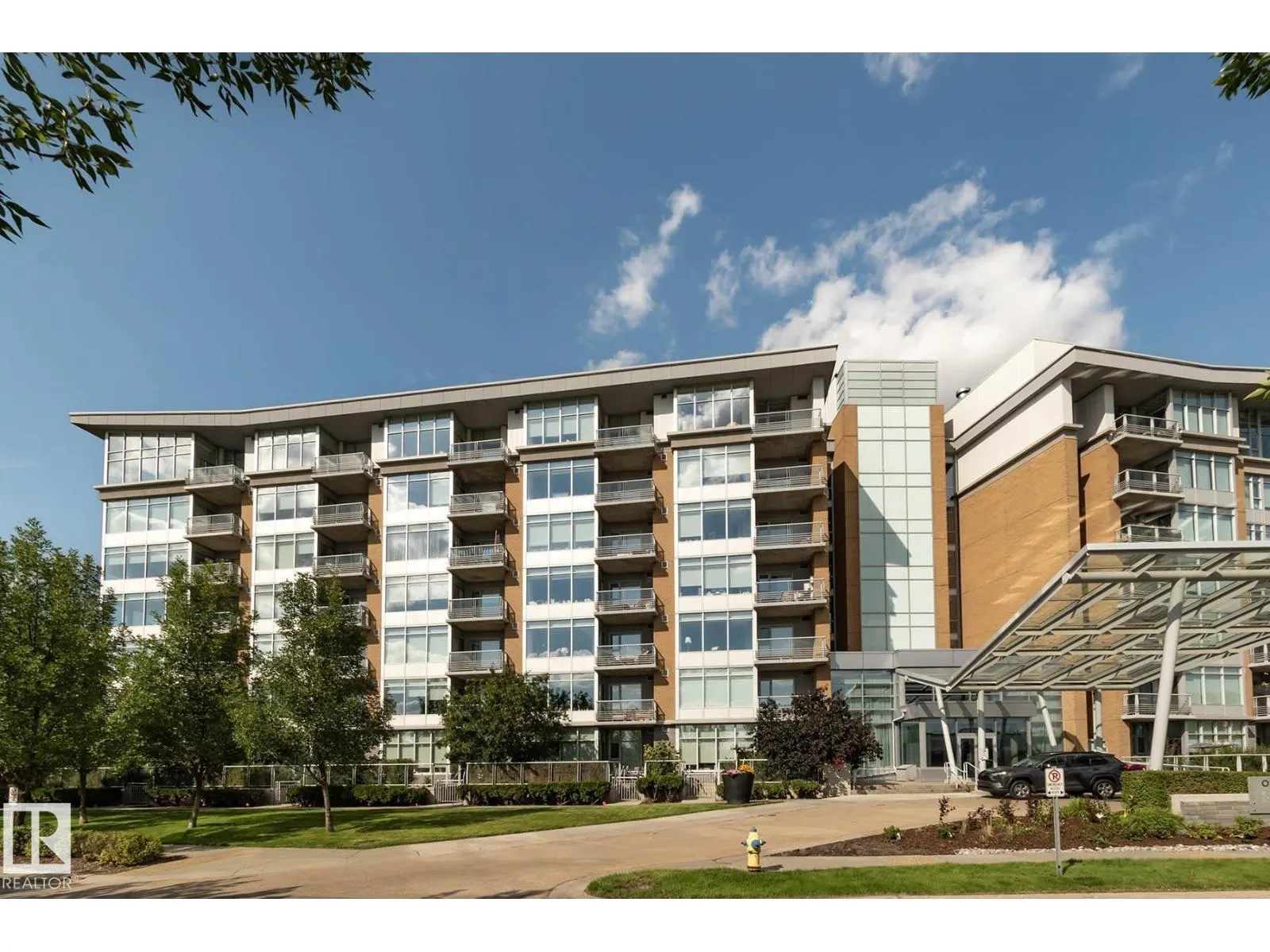 #703 2504 109 ST NW