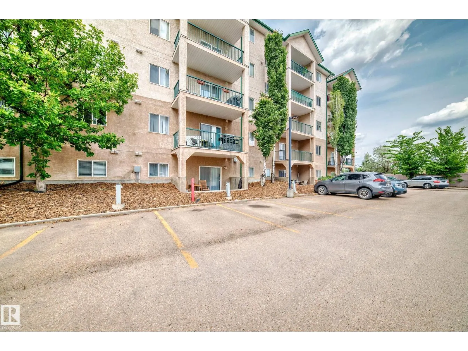 #306 11325 83 ST NW