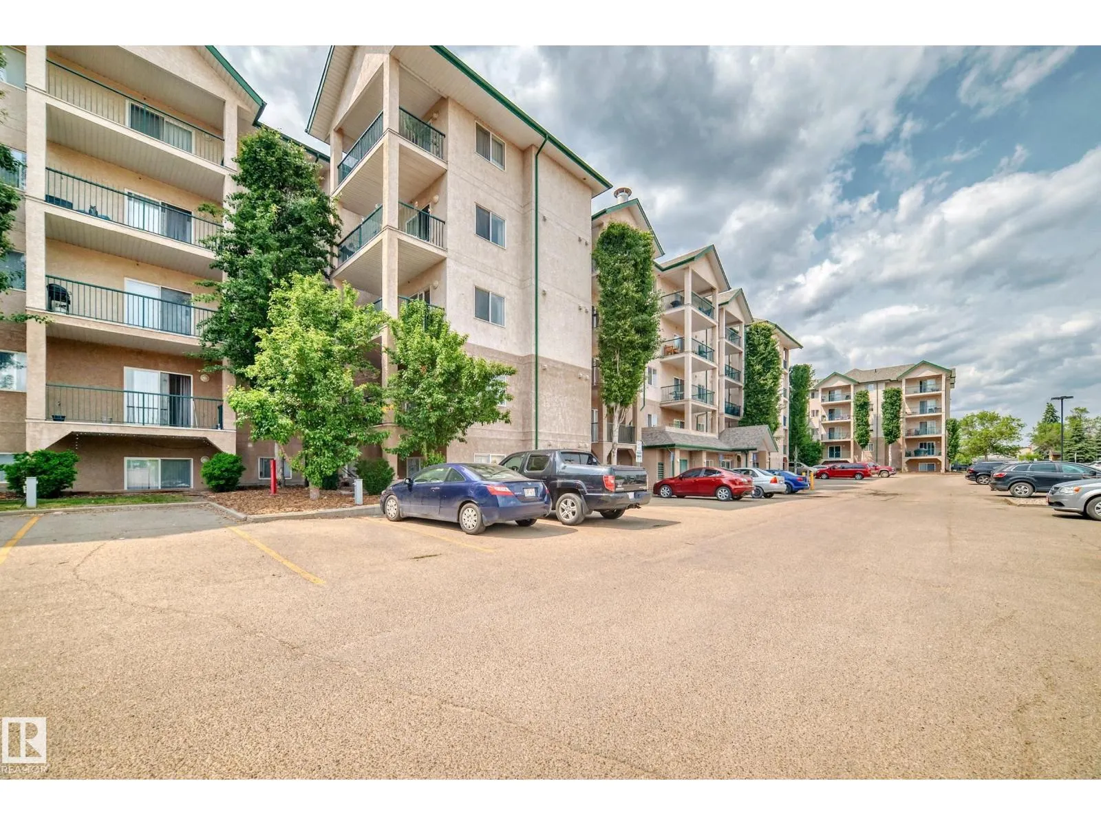 #306 11325 83 ST NW