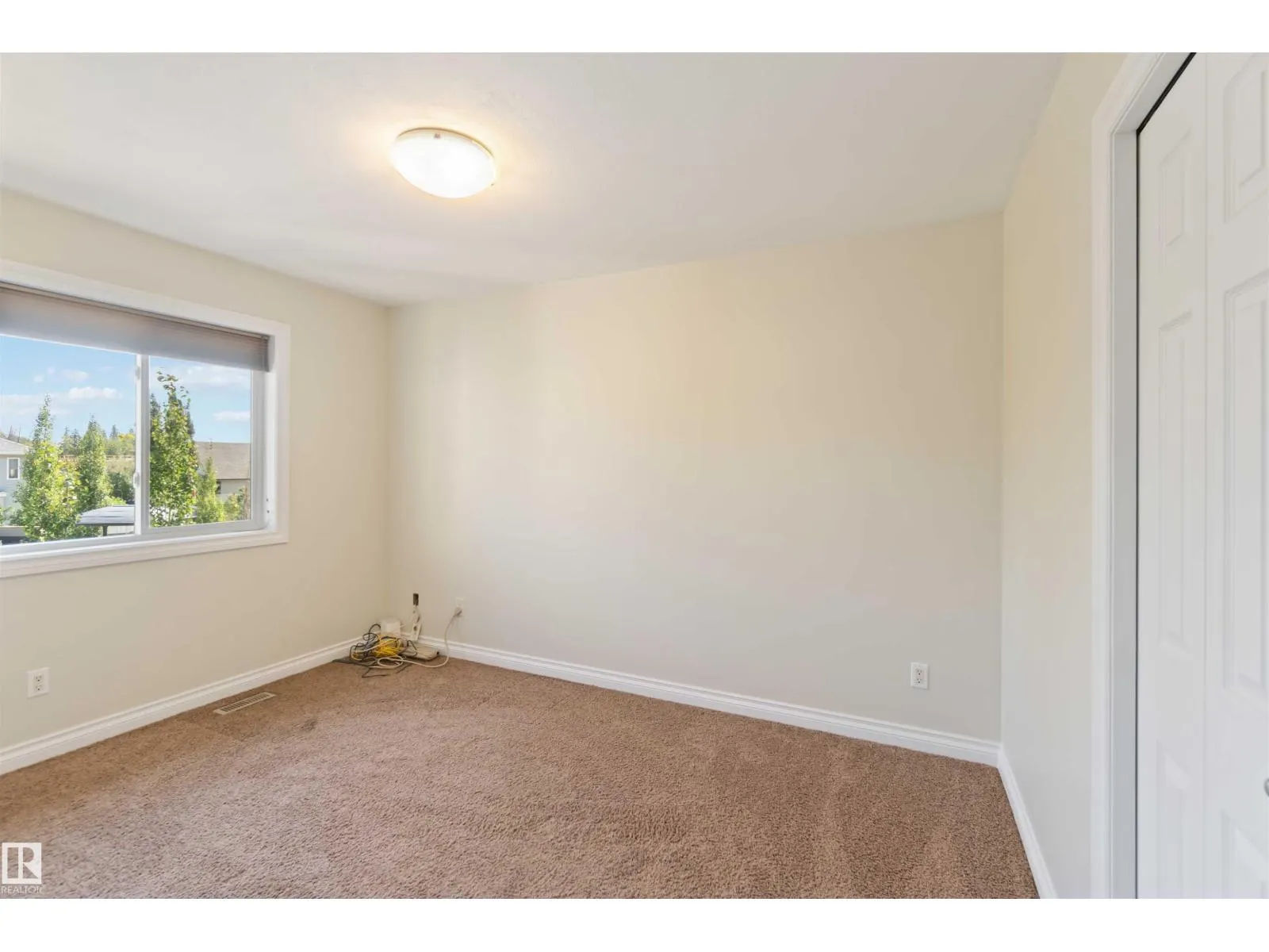 8 LONGVIEW PT