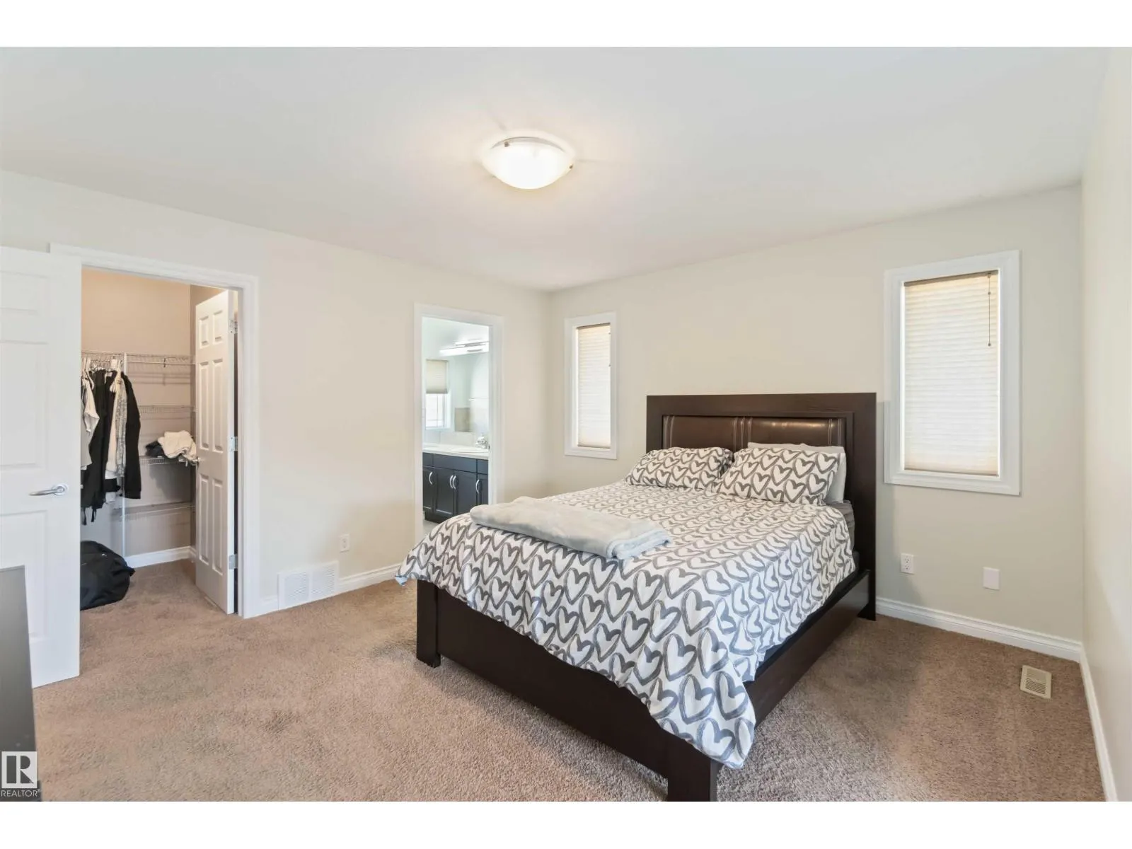 8 LONGVIEW PT