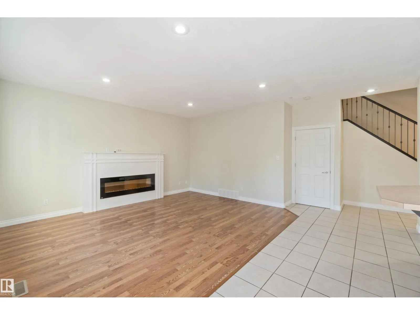 8 LONGVIEW PT