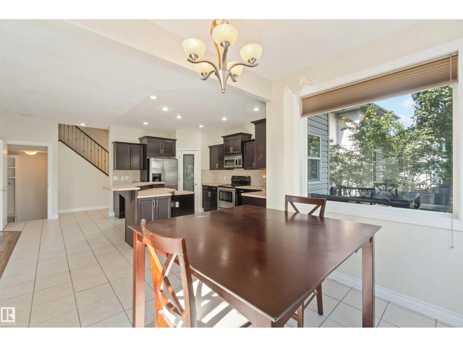 8 LONGVIEW PT