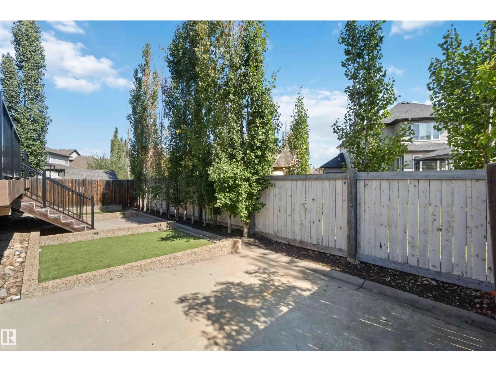 8 LONGVIEW PT