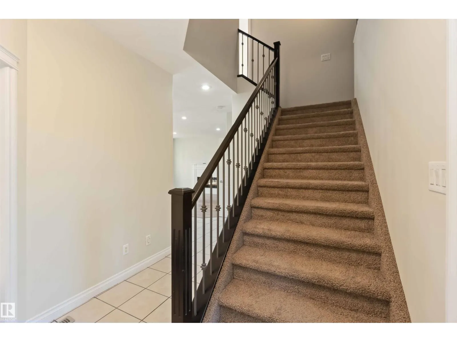 8 LONGVIEW PT