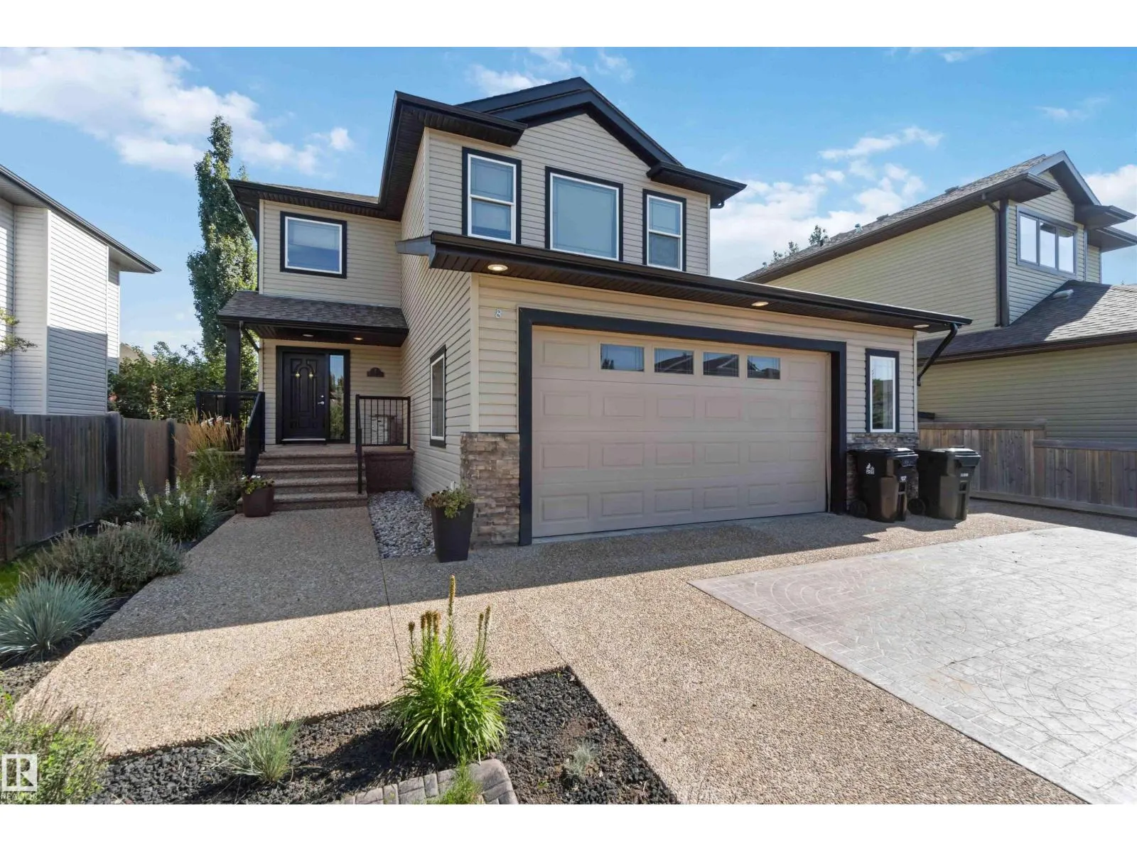 8 LONGVIEW PT