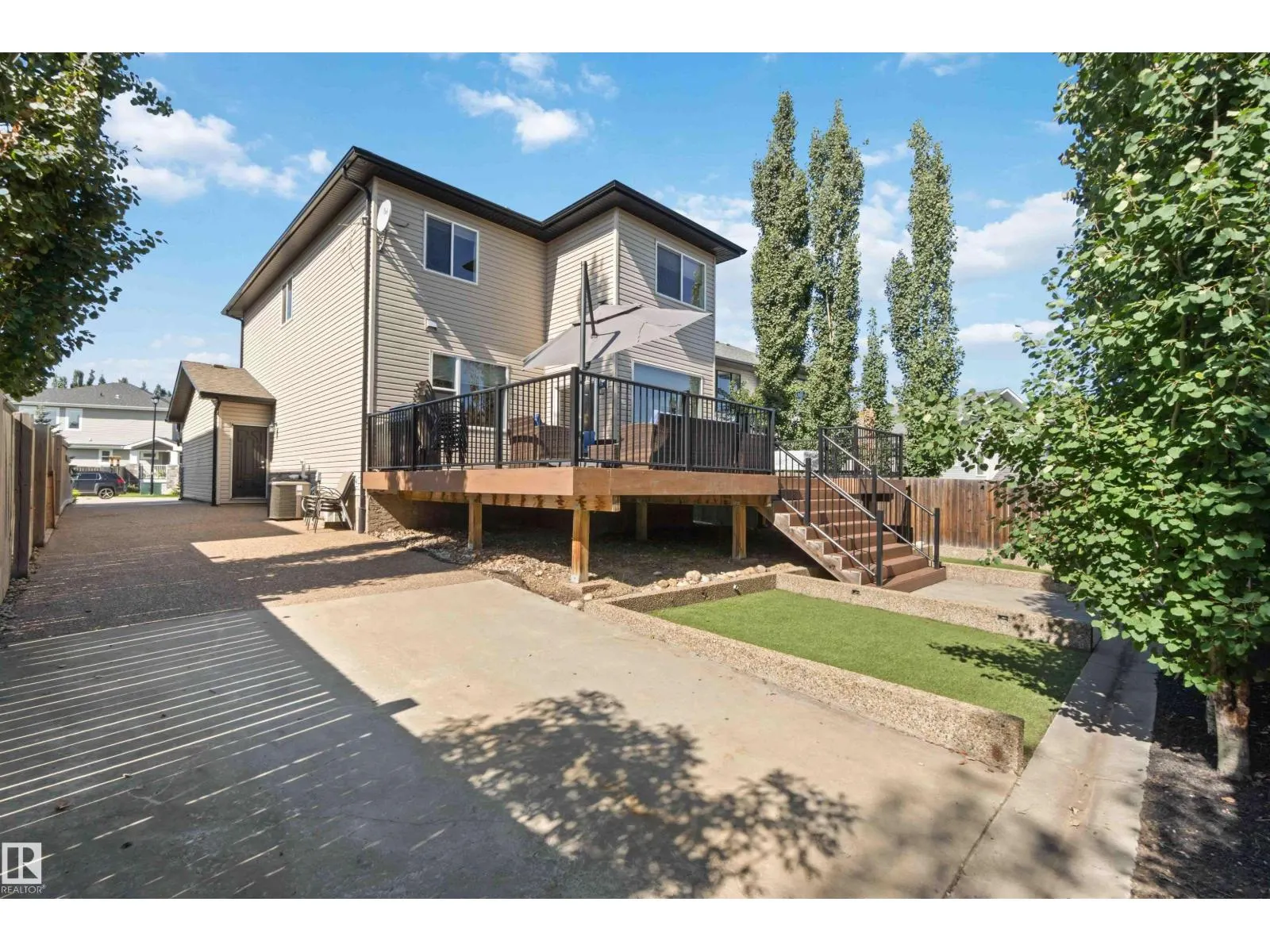 8 LONGVIEW PT