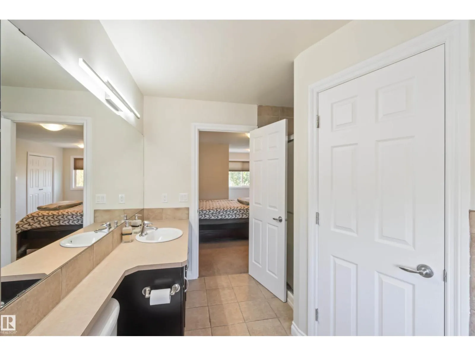 8 LONGVIEW PT