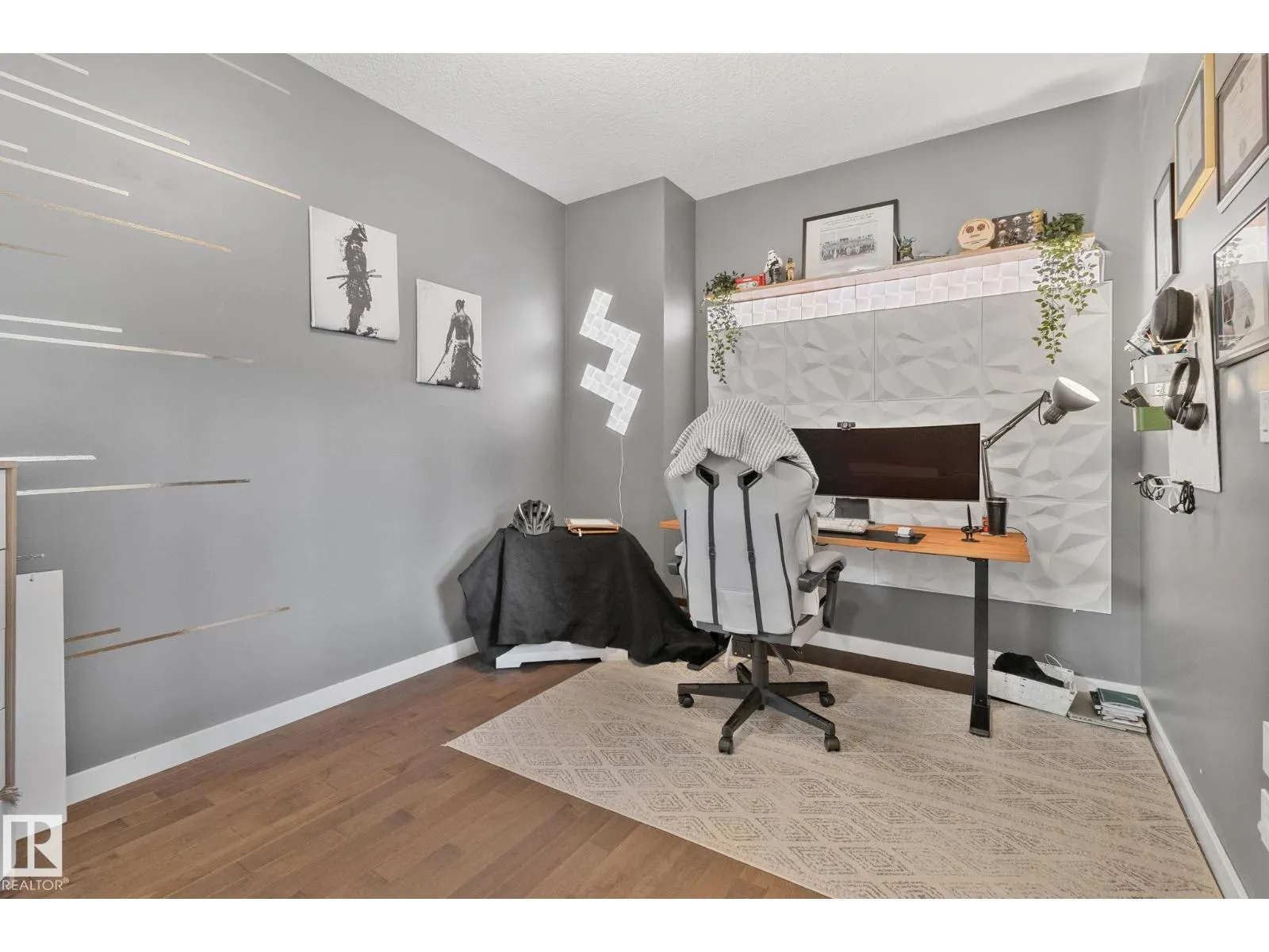 3936 CLAXTON LO SW
