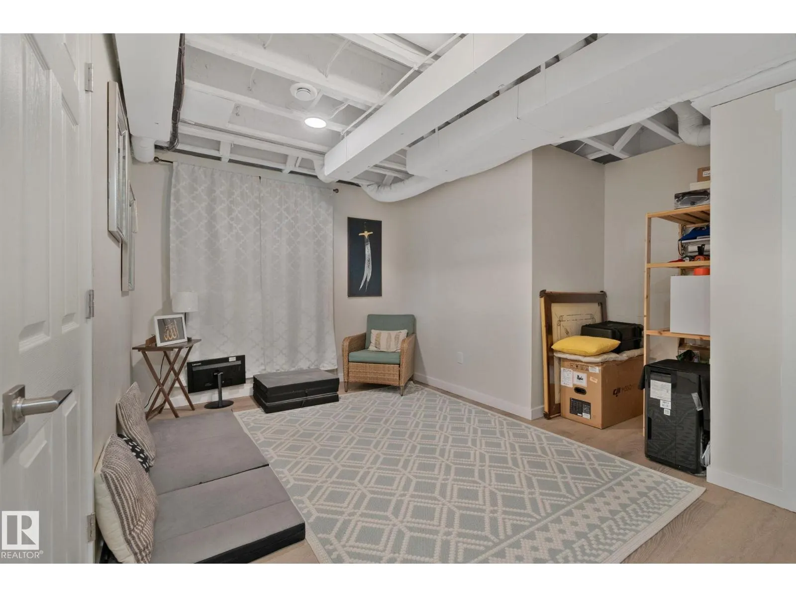 3936 CLAXTON LO SW