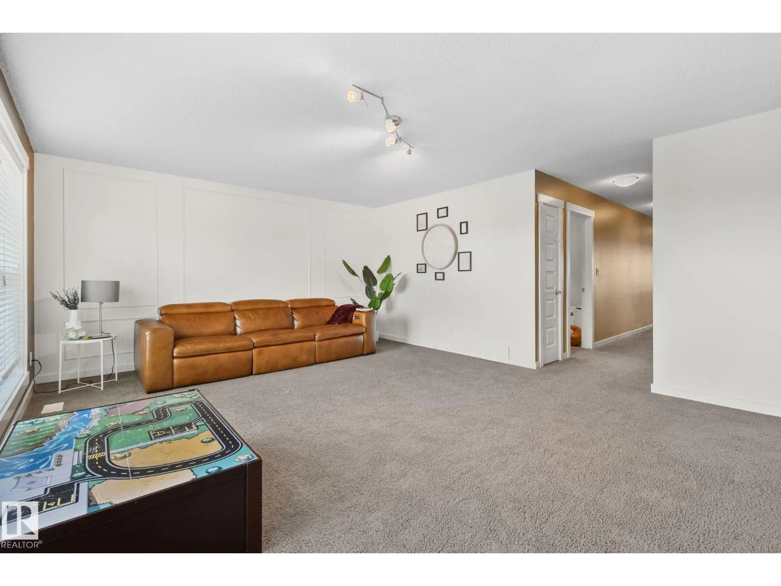 3936 CLAXTON LO SW