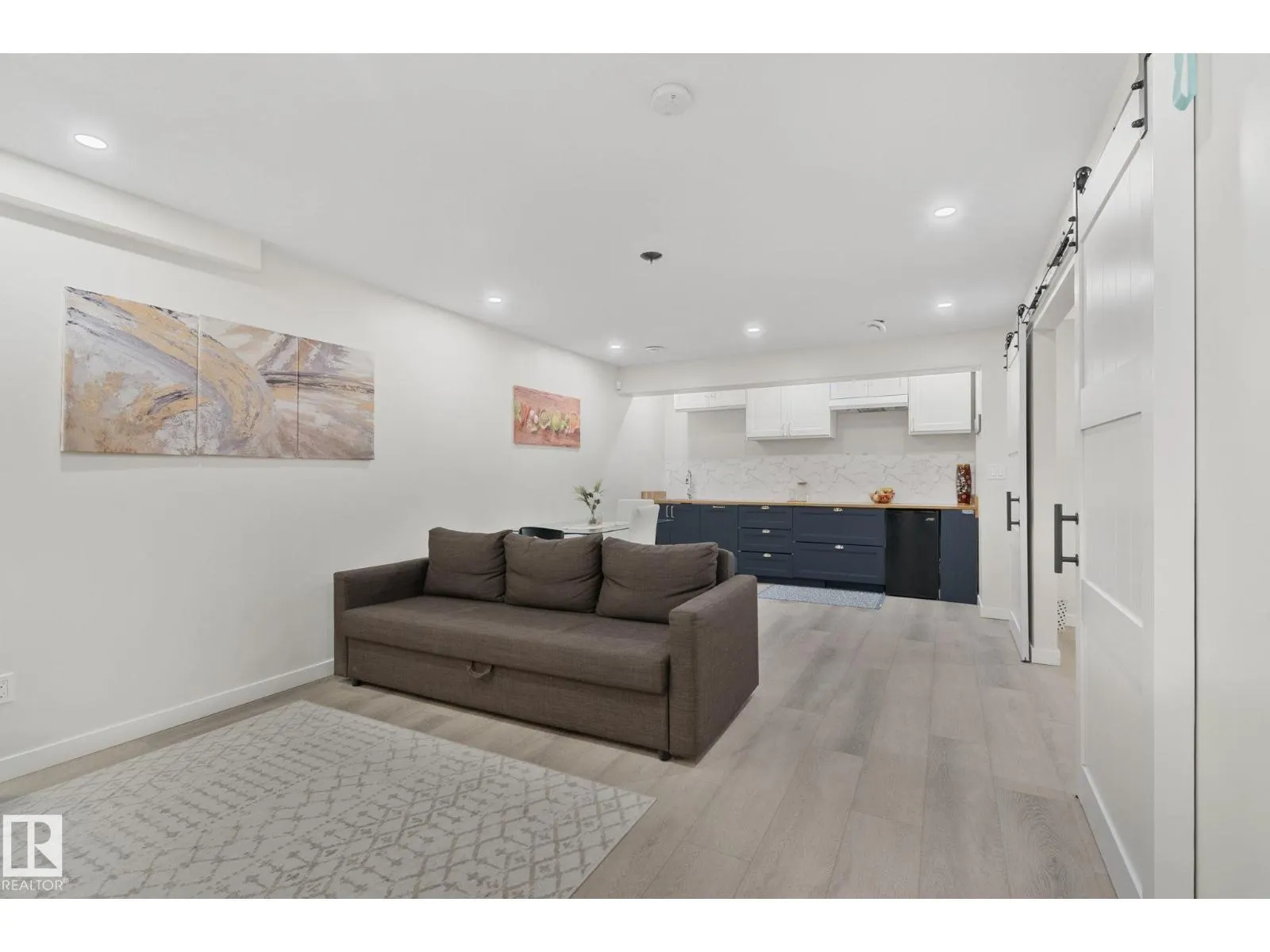 3936 CLAXTON LO SW