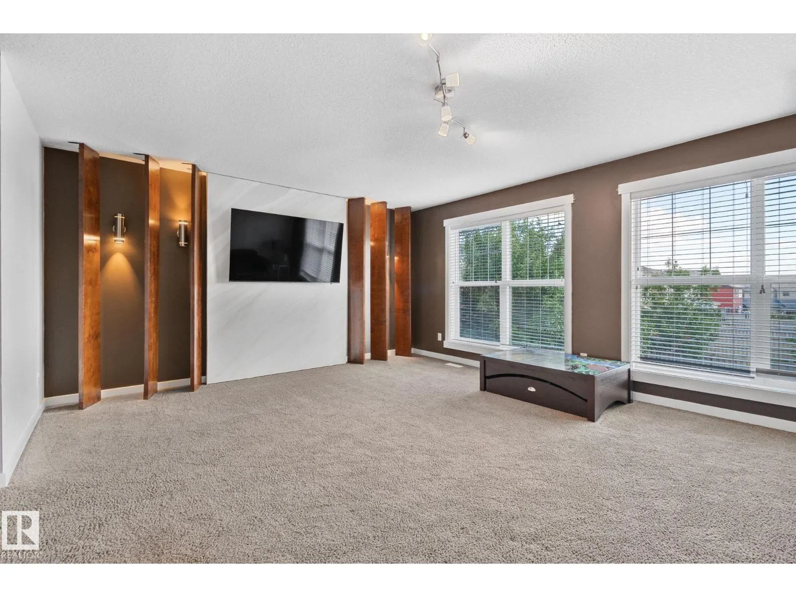 3936 CLAXTON LO SW