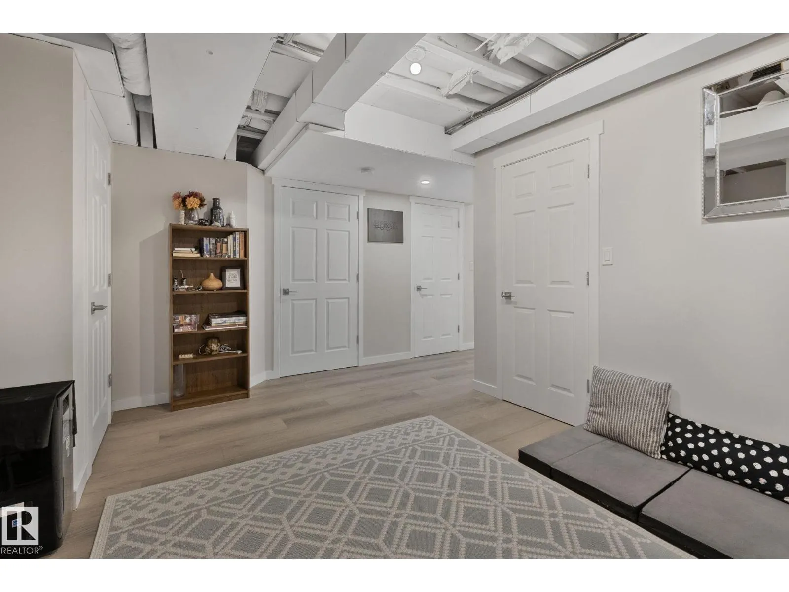 3936 CLAXTON LO SW