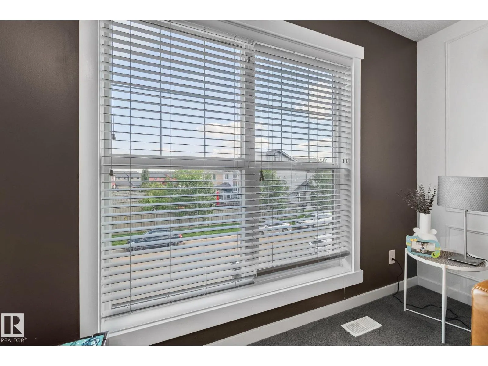 3936 CLAXTON LO SW