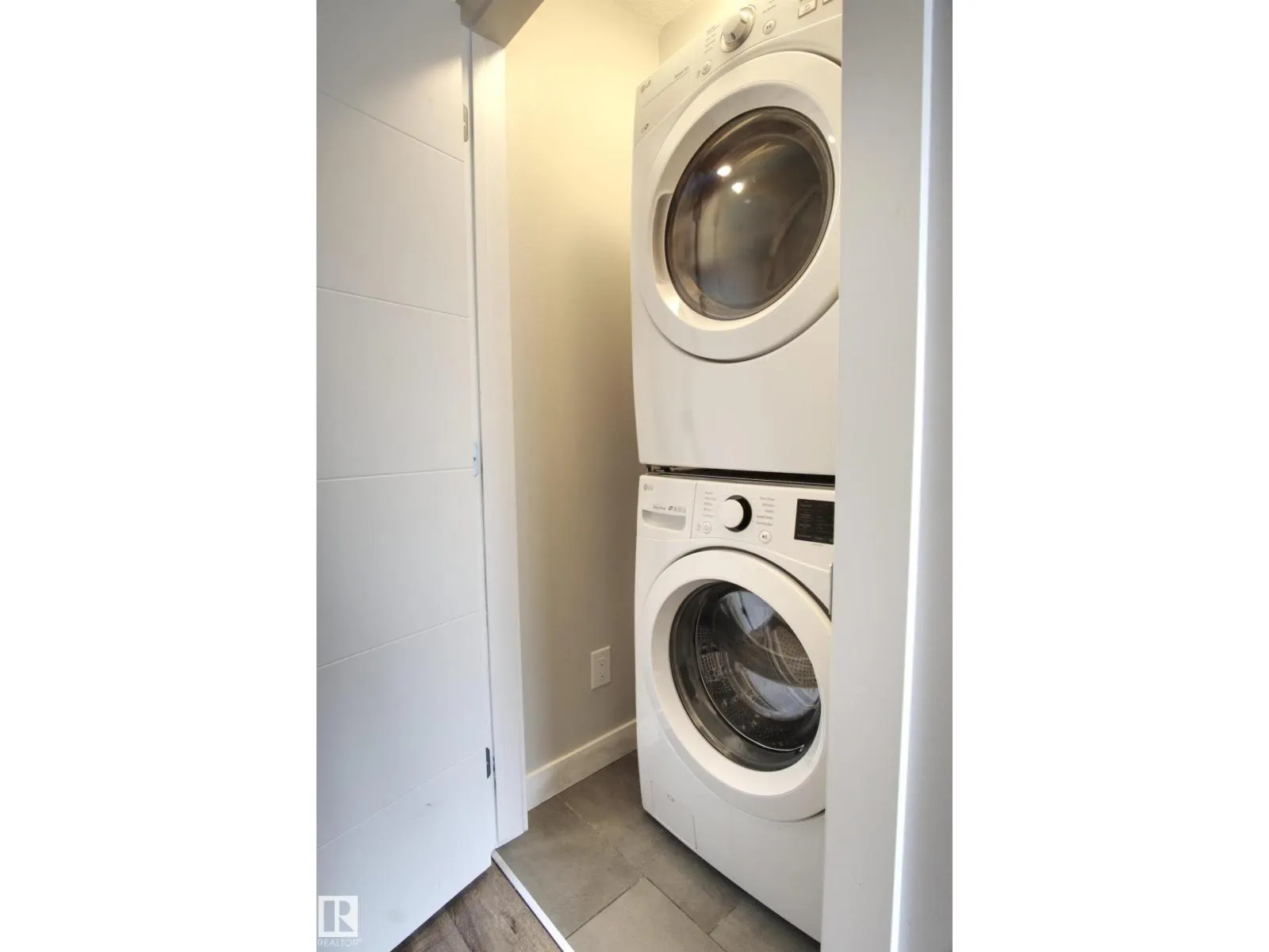 #104 10736 116 ST NW NW