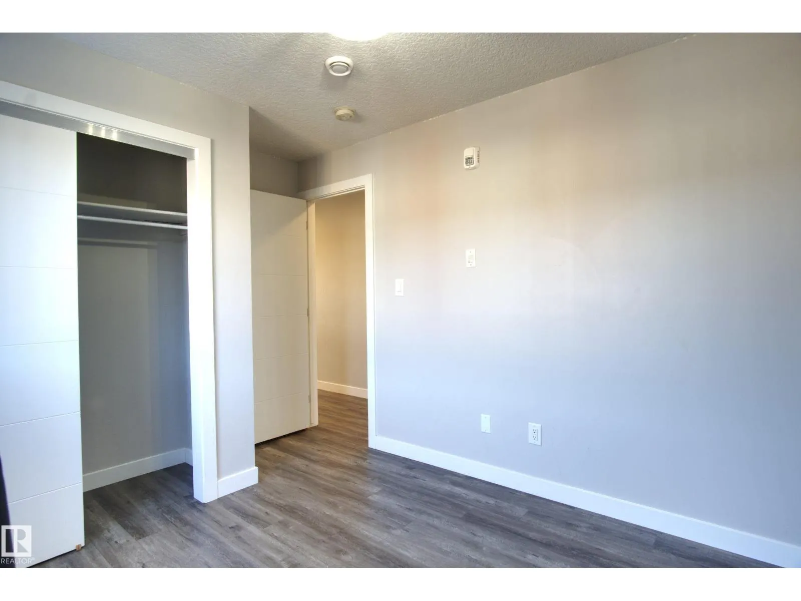 #104 10736 116 ST NW NW