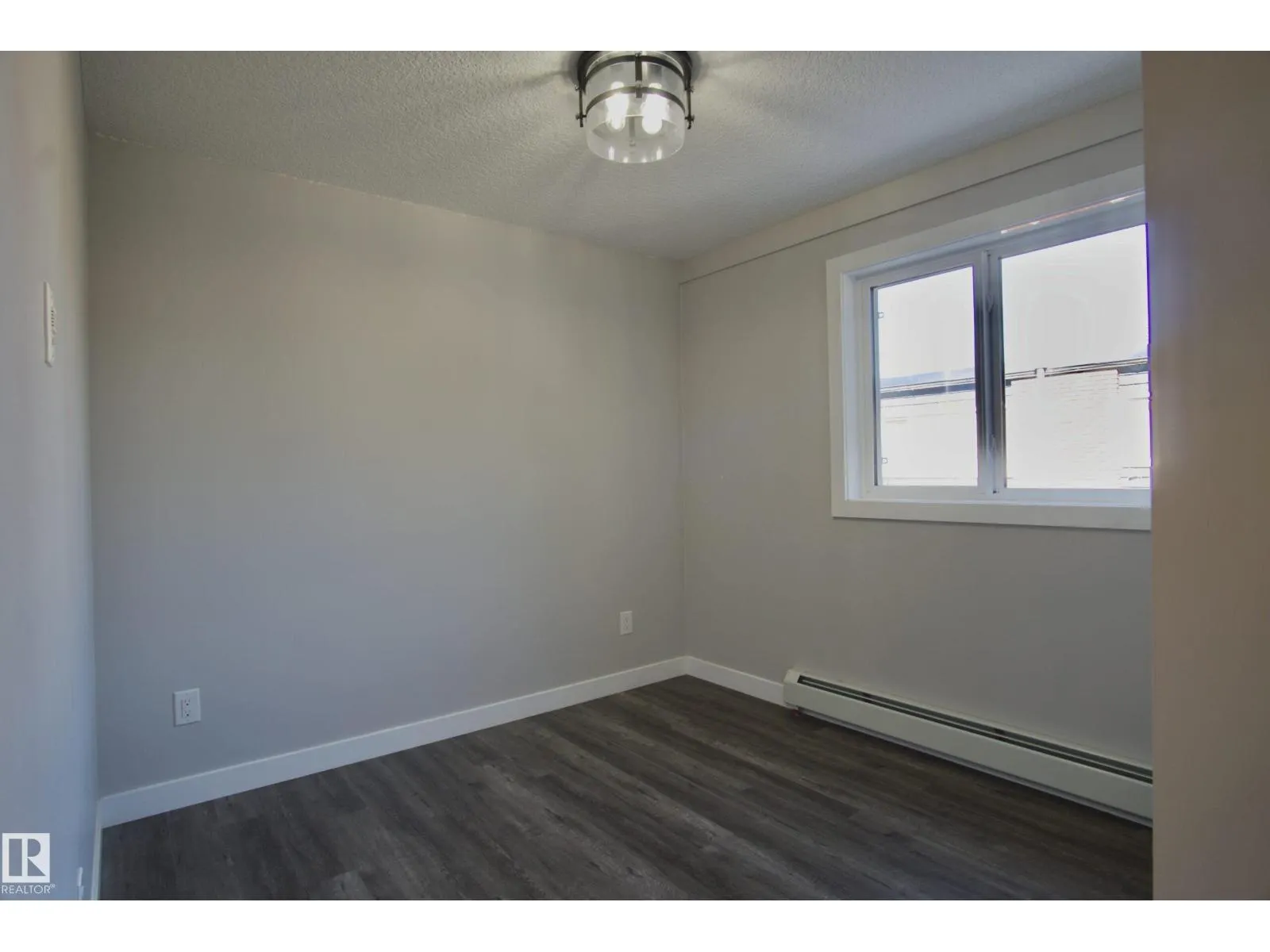 #104 10736 116 ST NW NW