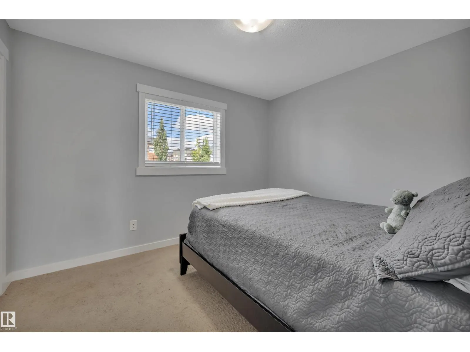 391 SIMMONDS WY