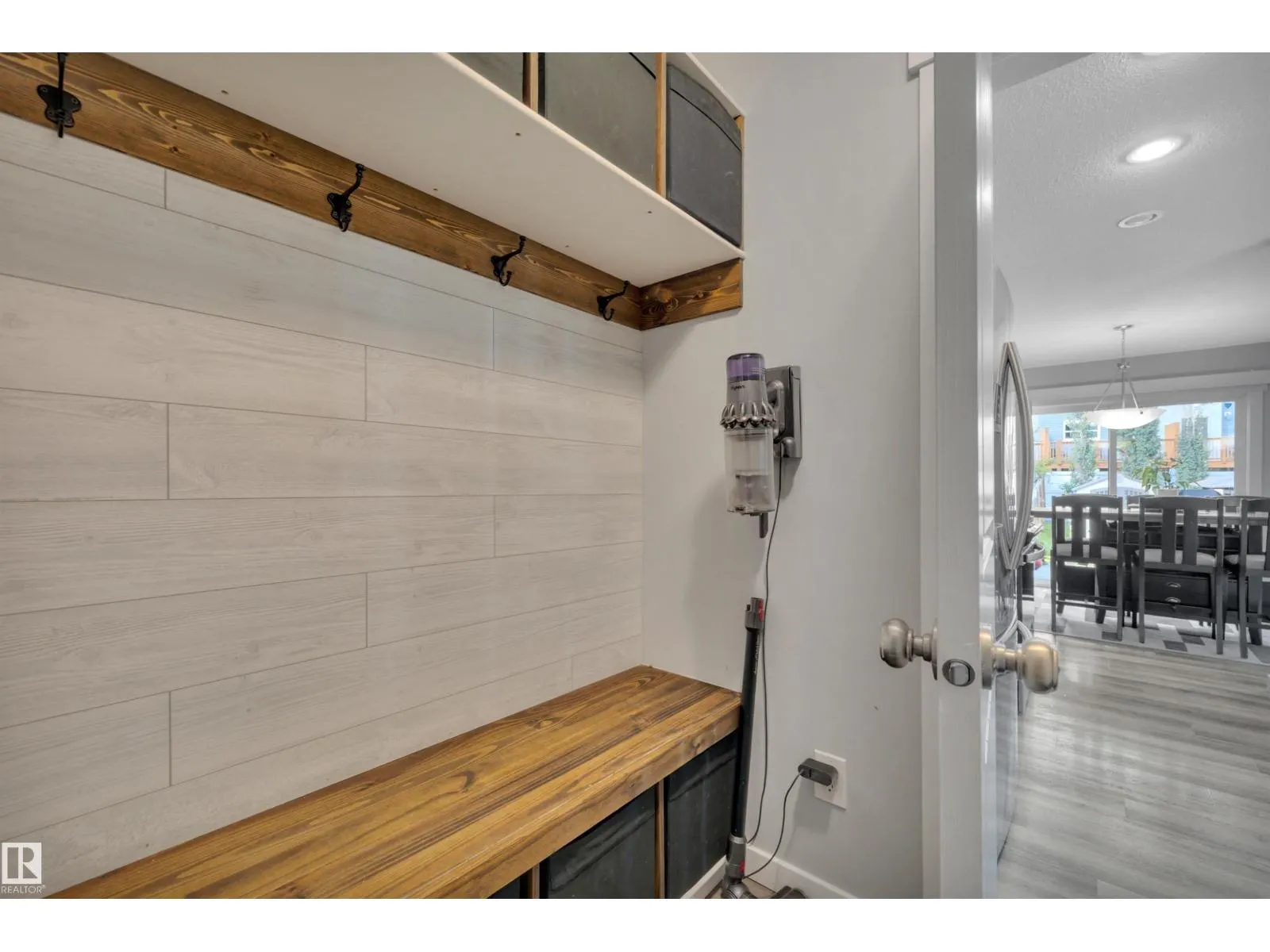 391 SIMMONDS WY