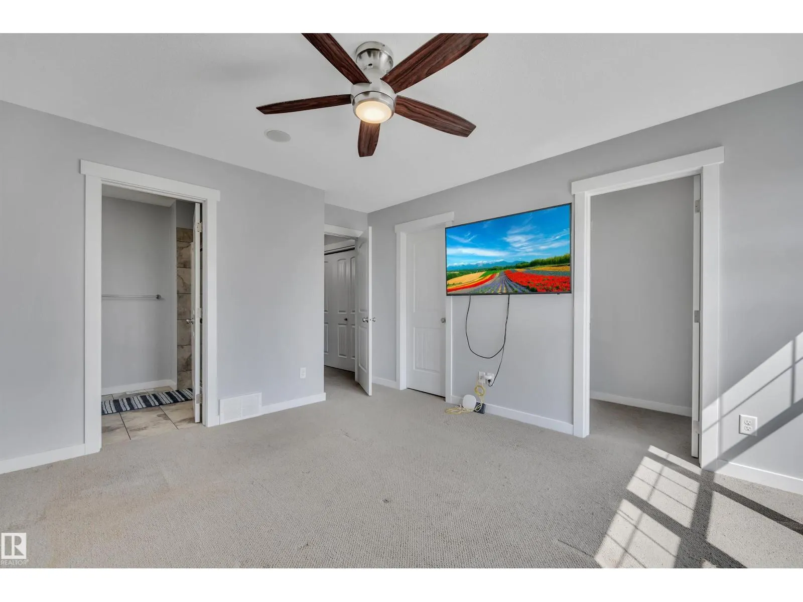 391 SIMMONDS WY