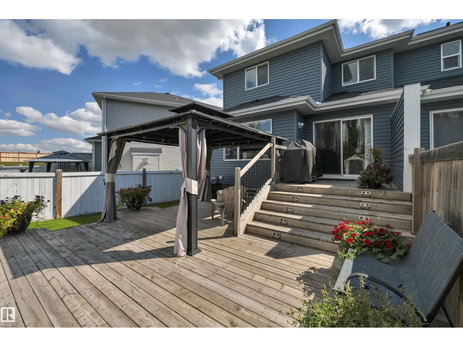 391 SIMMONDS WY