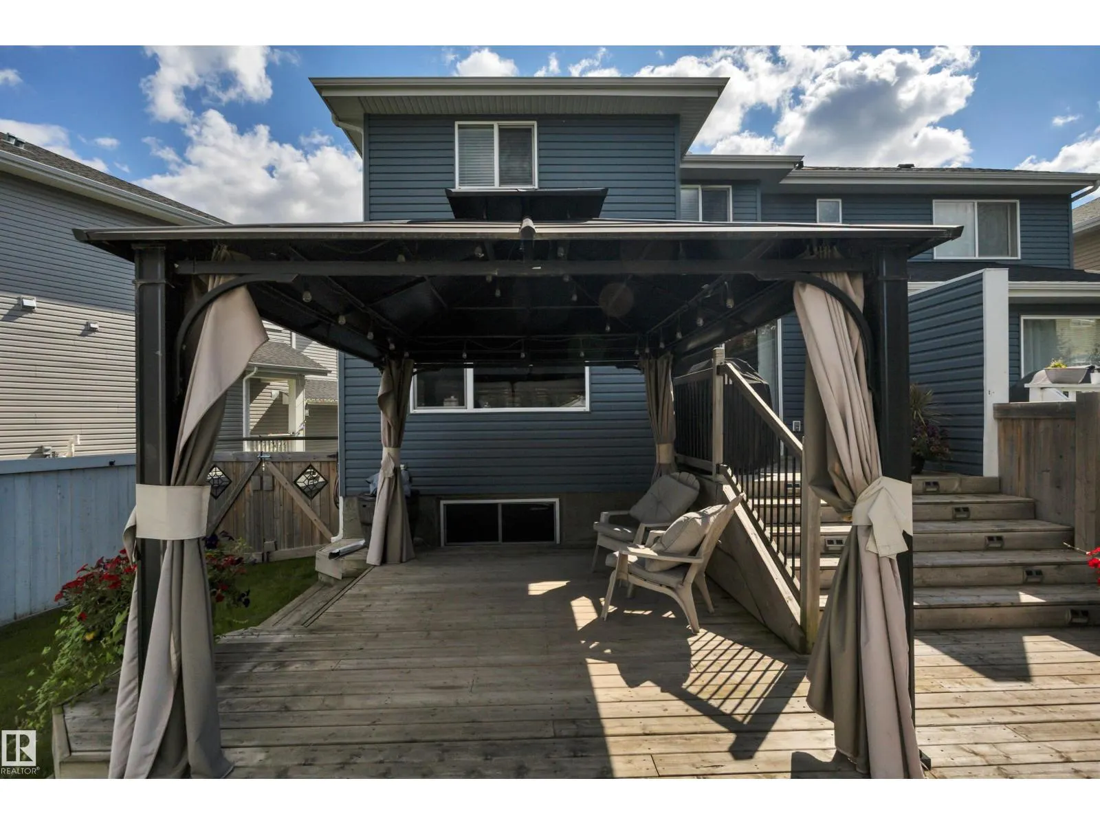 391 SIMMONDS WY