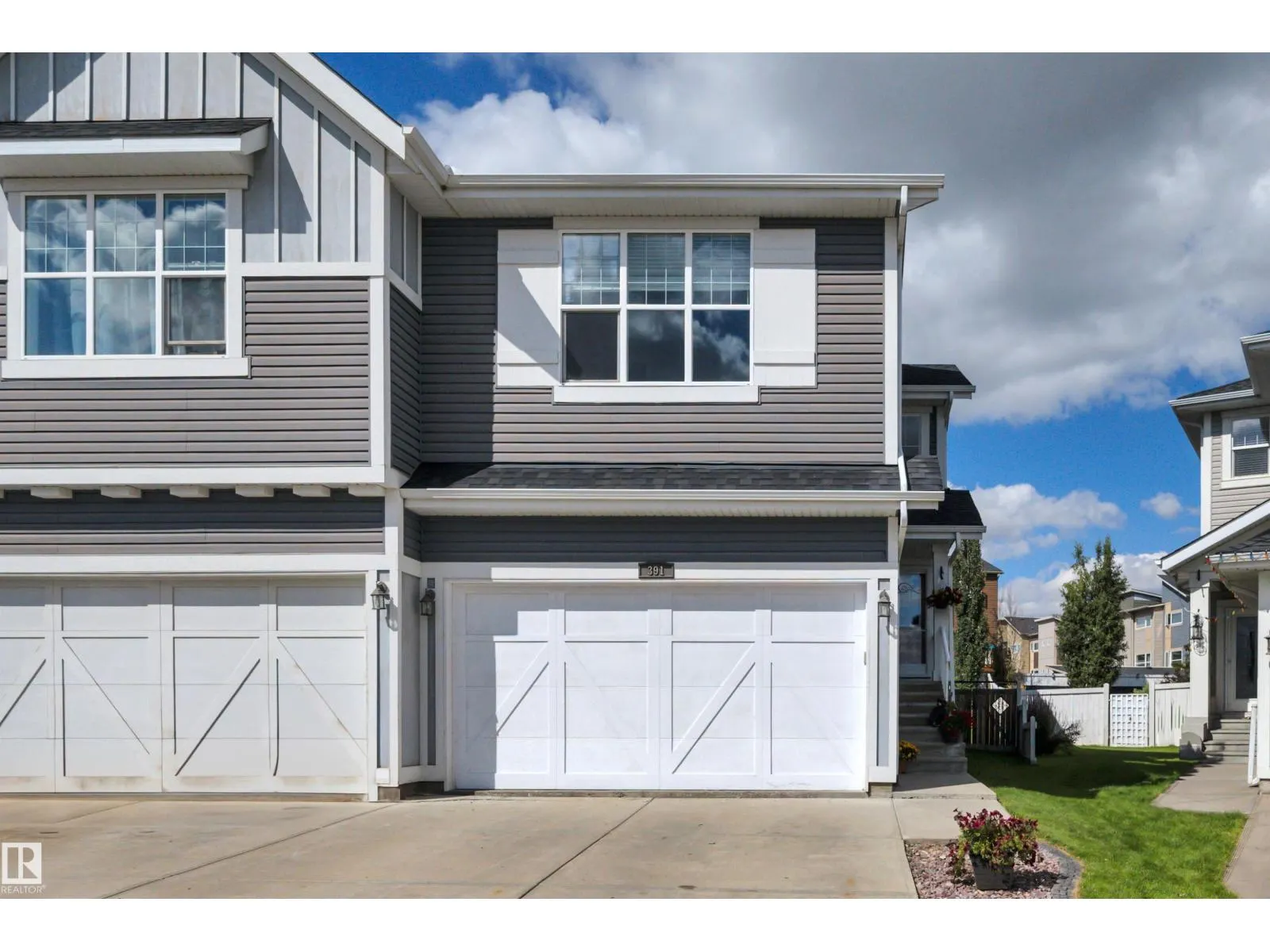 391 SIMMONDS WY