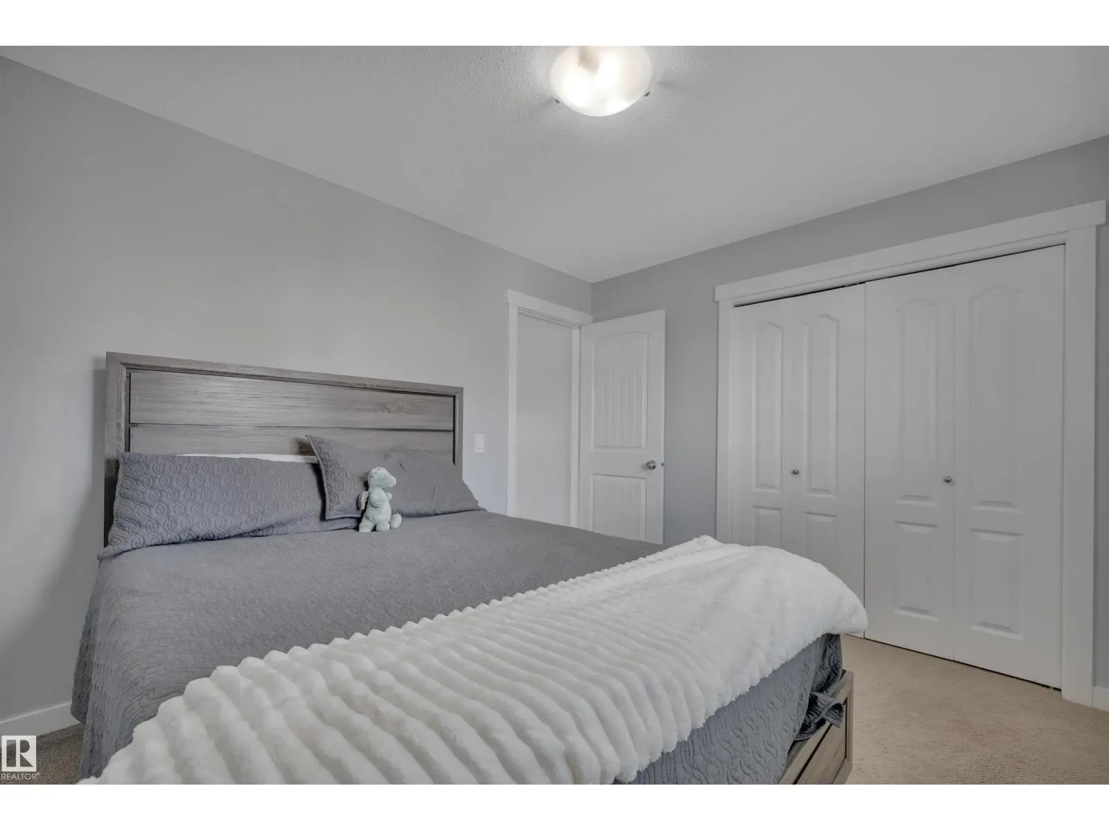 391 SIMMONDS WY