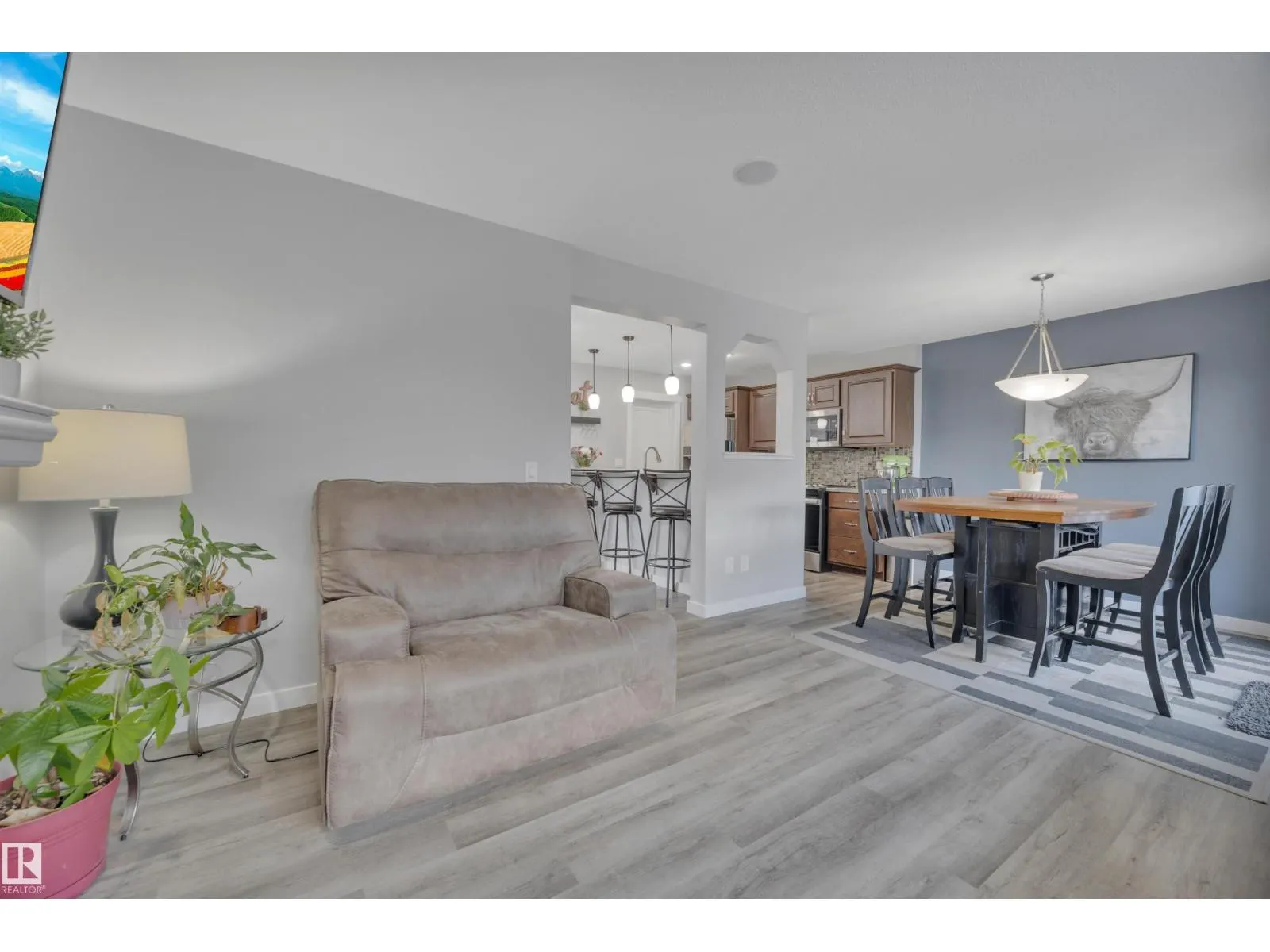 391 SIMMONDS WY