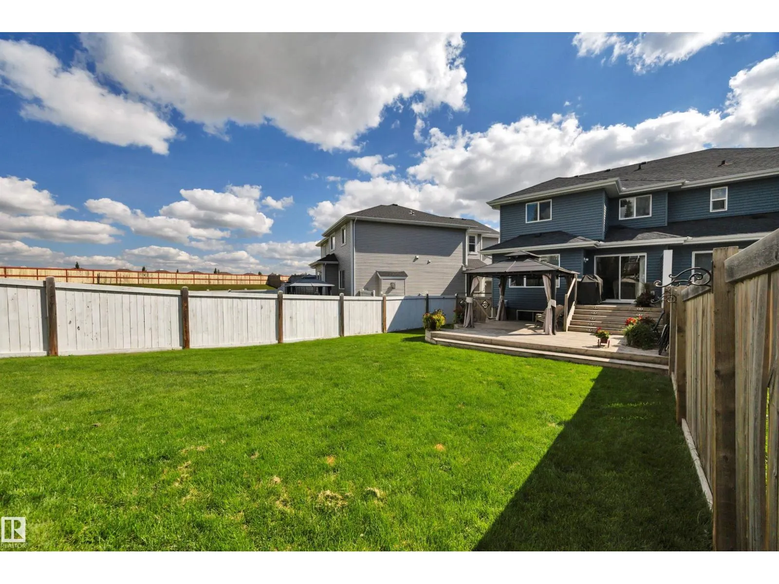 391 SIMMONDS WY