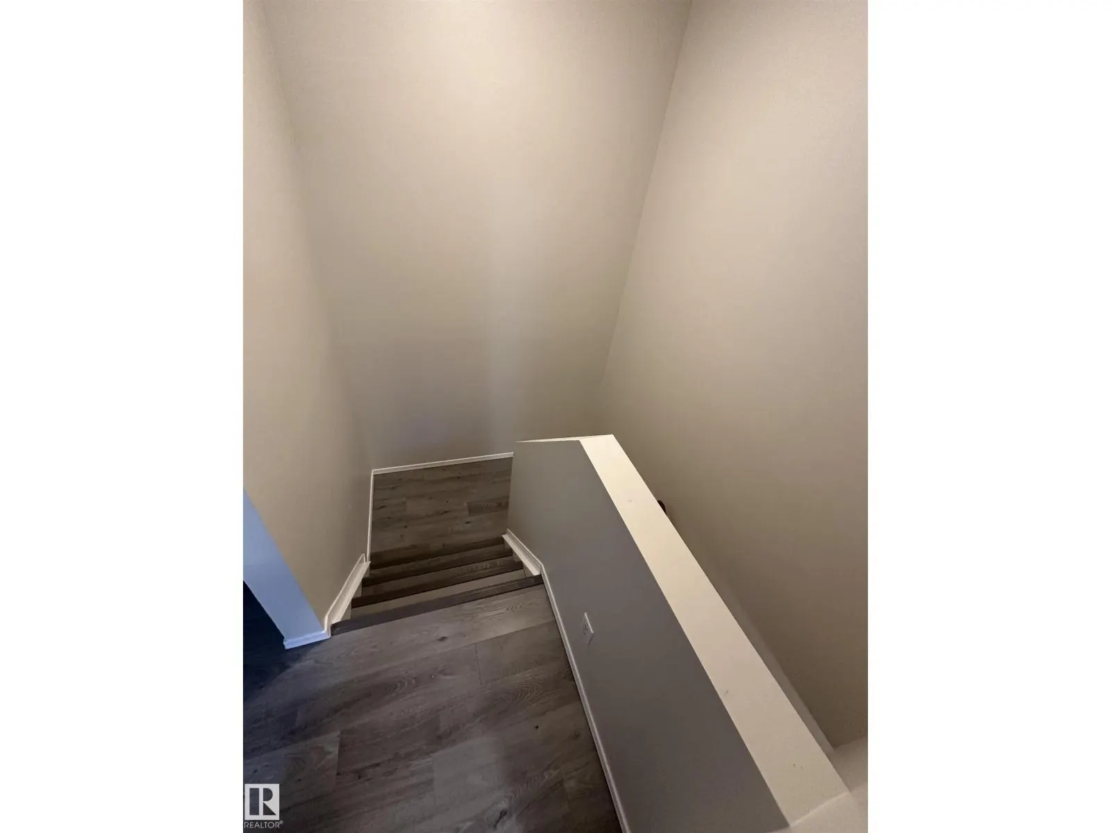 #5 14130 80 ST NW
