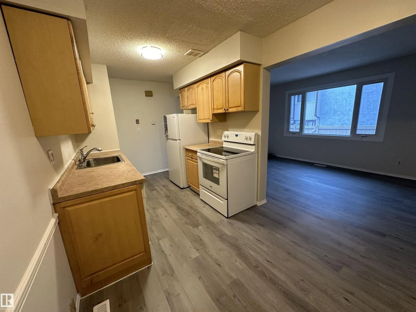 #5 14130 80 ST NW