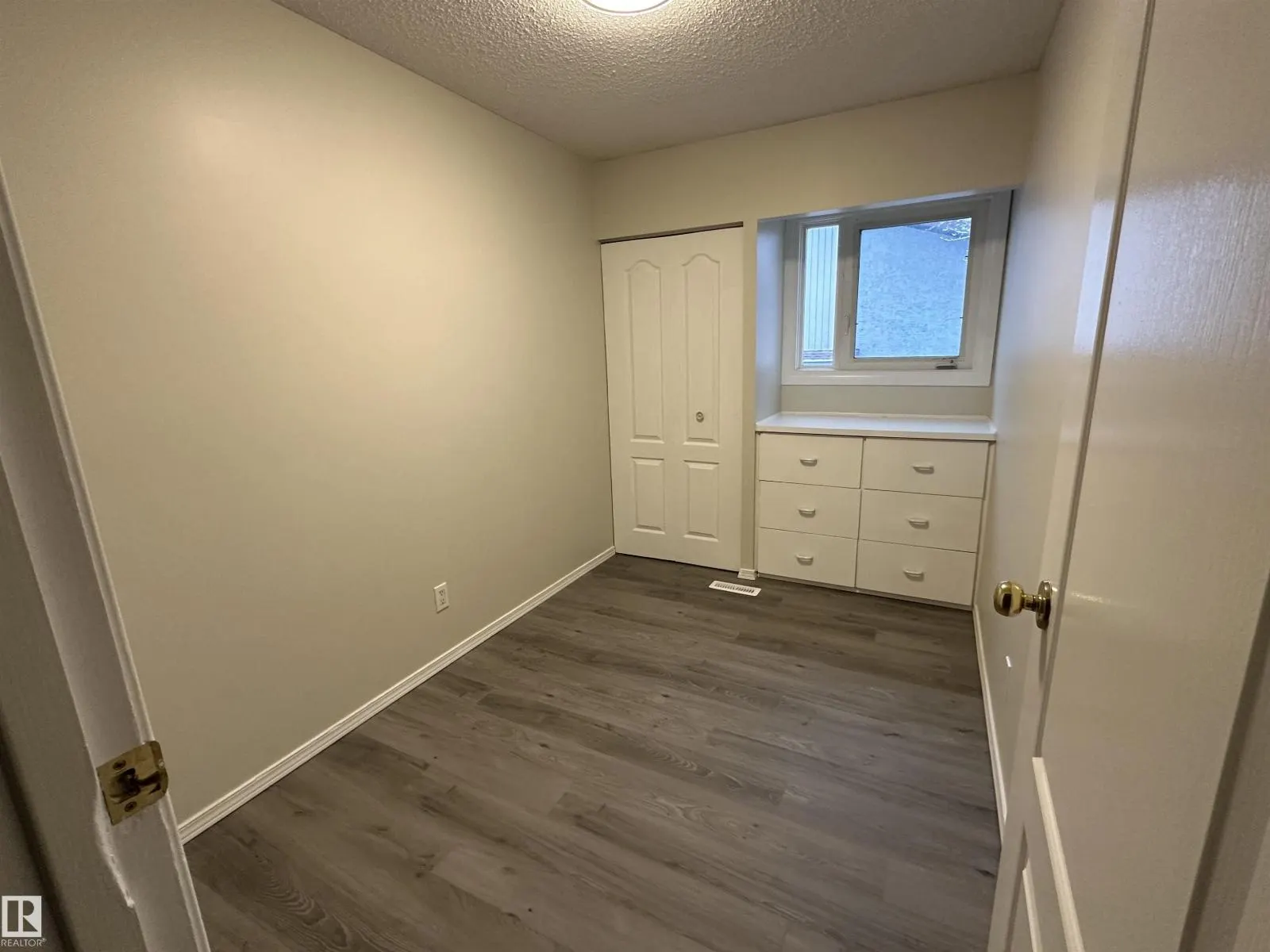 #5 14130 80 ST NW
