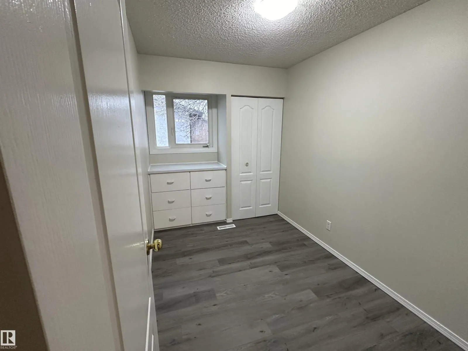 #5 14130 80 ST NW