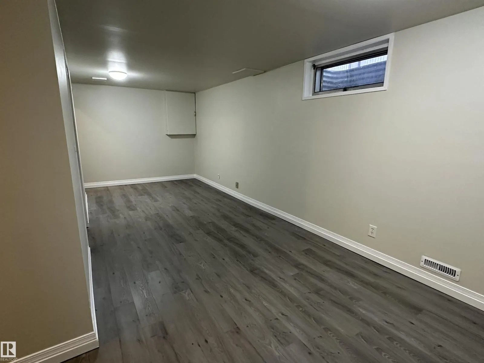 #5 14130 80 ST NW