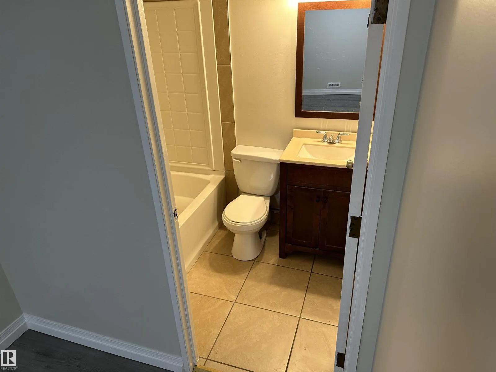 #5 14130 80 ST NW