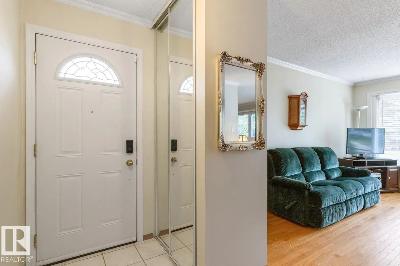5116 14 AV NW