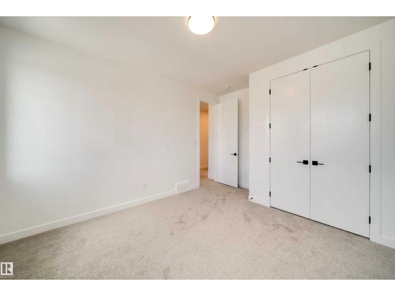 42 DILLWORTH CR