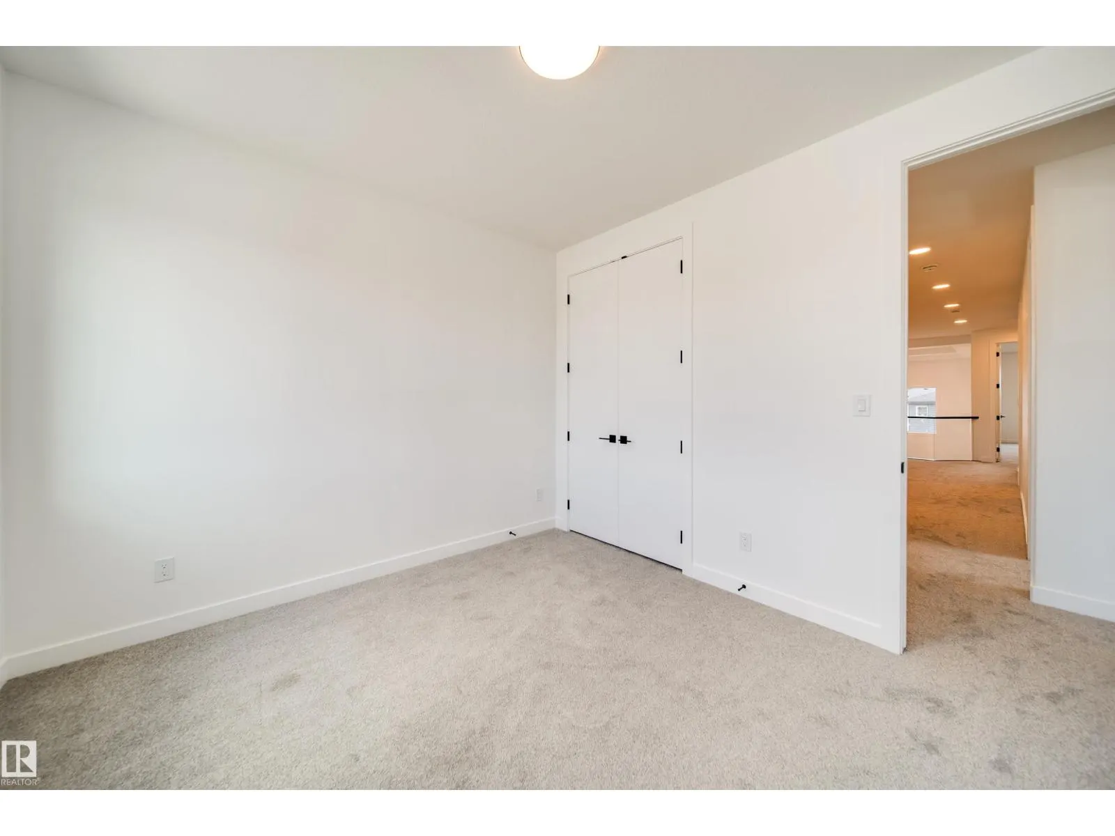 42 DILLWORTH CR