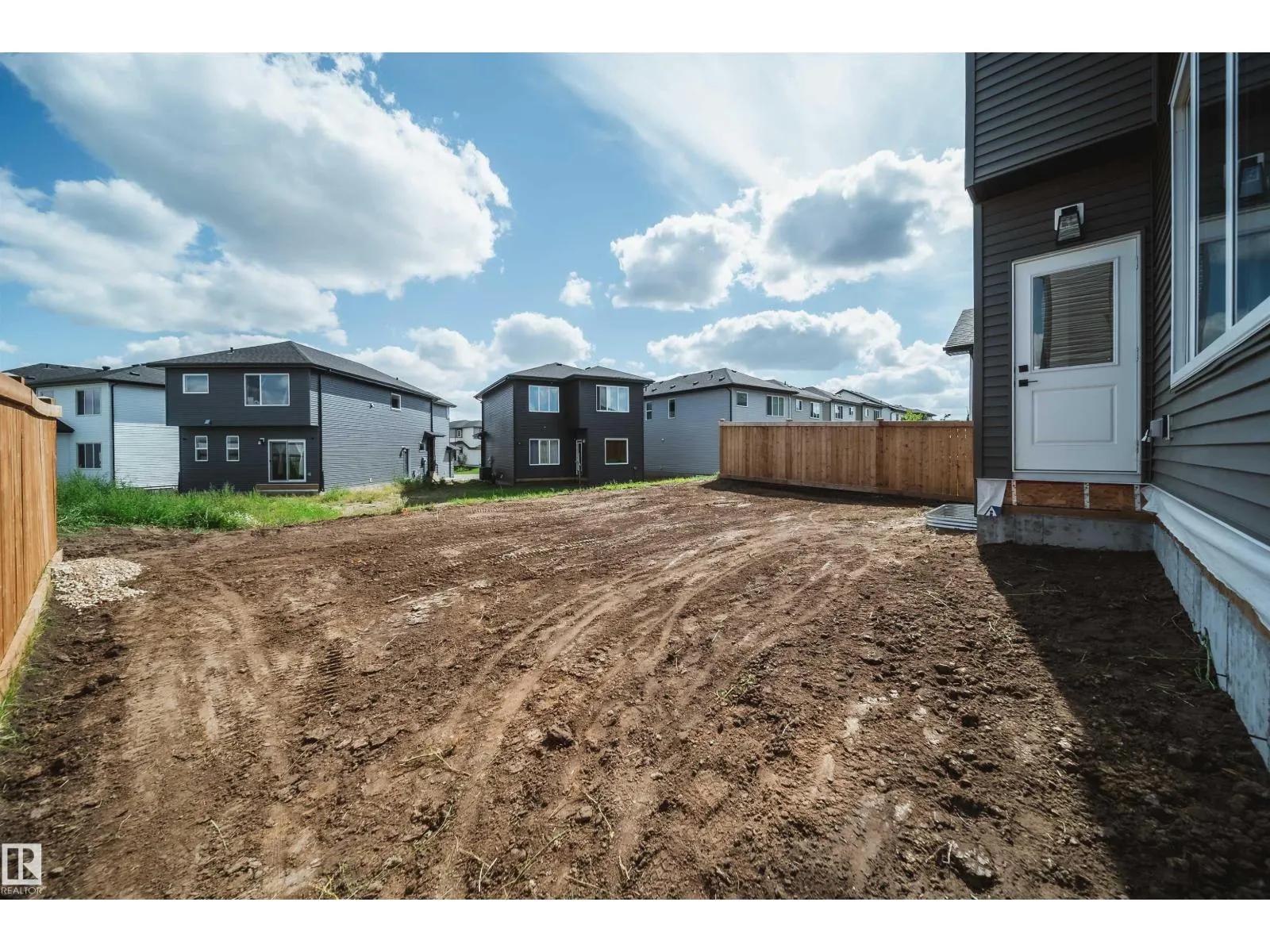 42 DILLWORTH CR