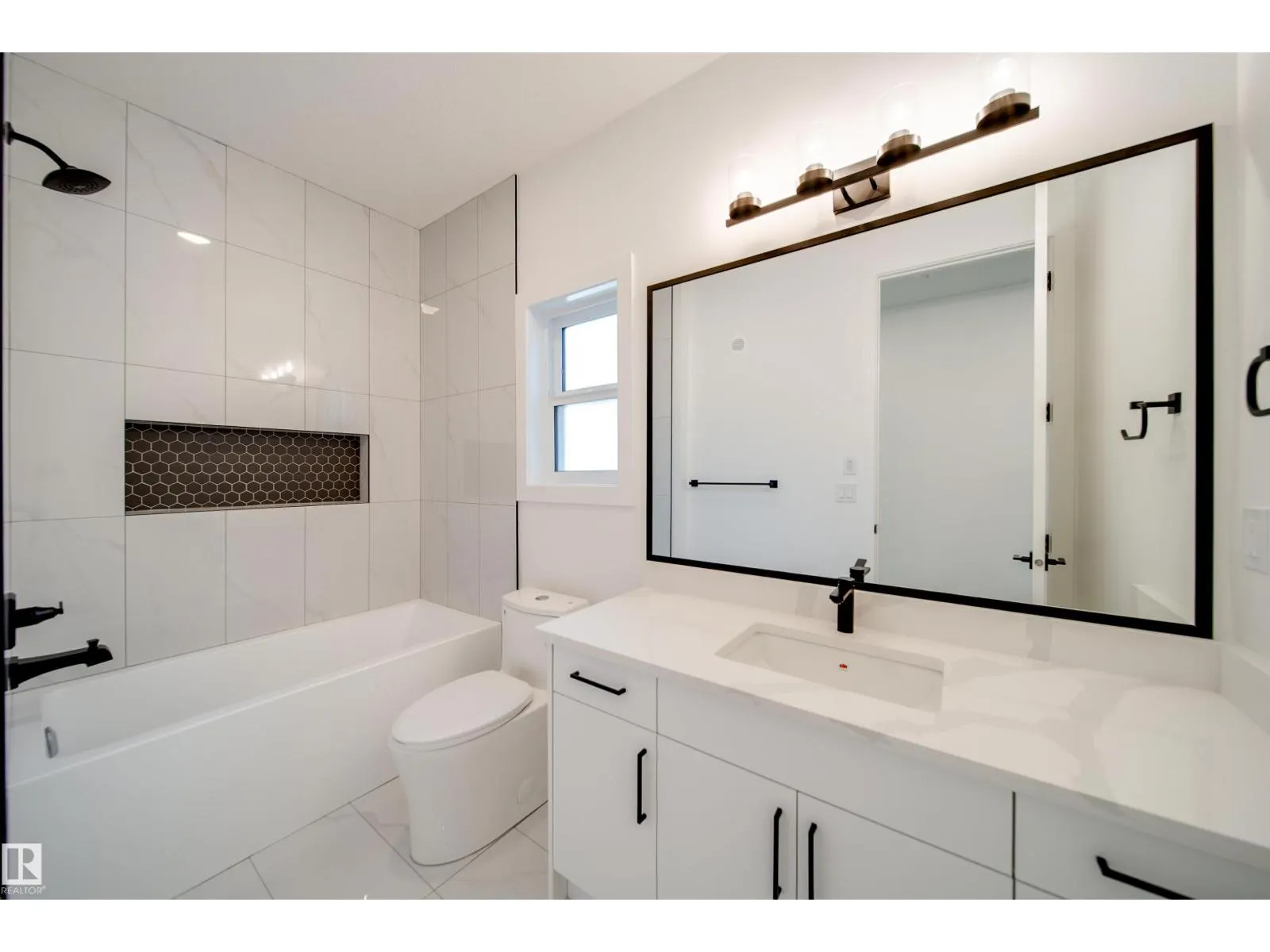 42 DILLWORTH CR