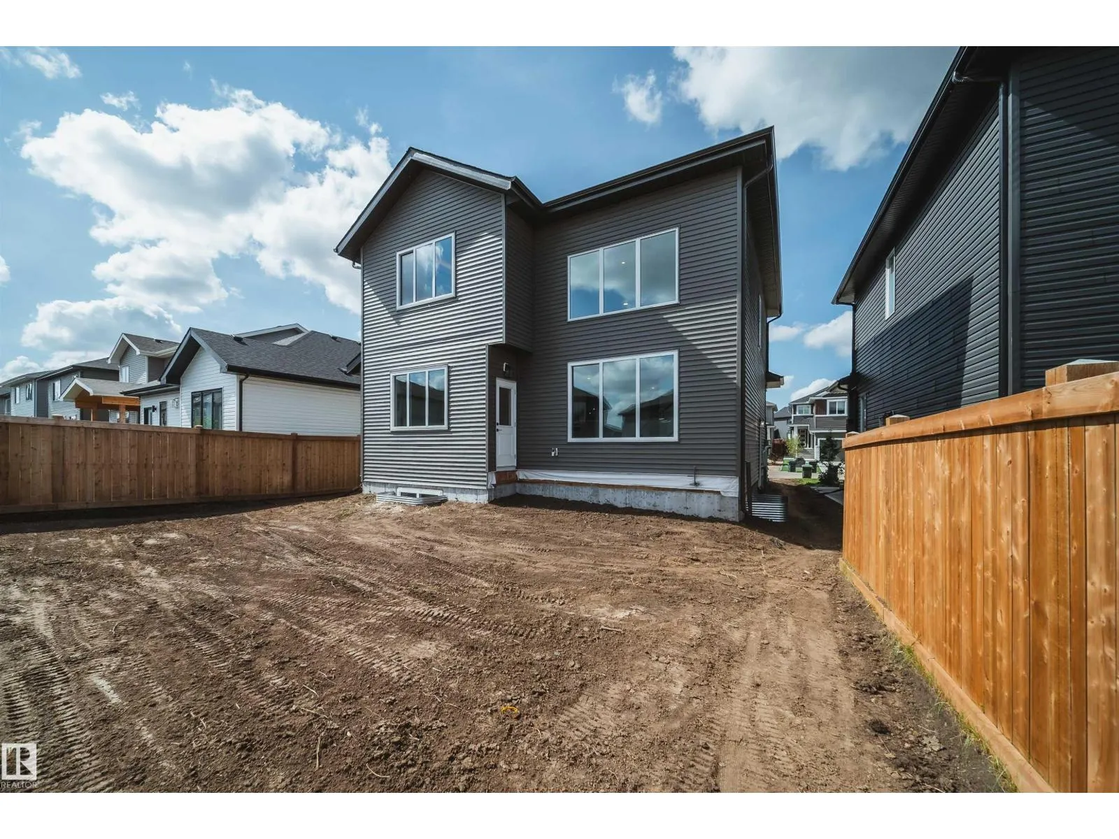 42 DILLWORTH CR