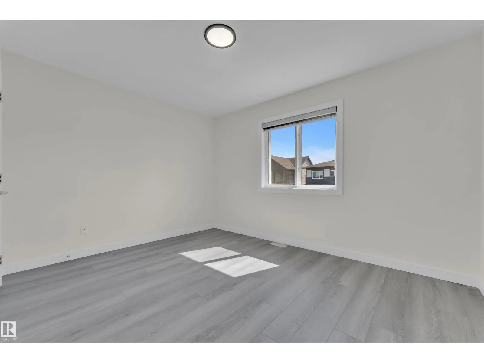 21 Westwyck LI