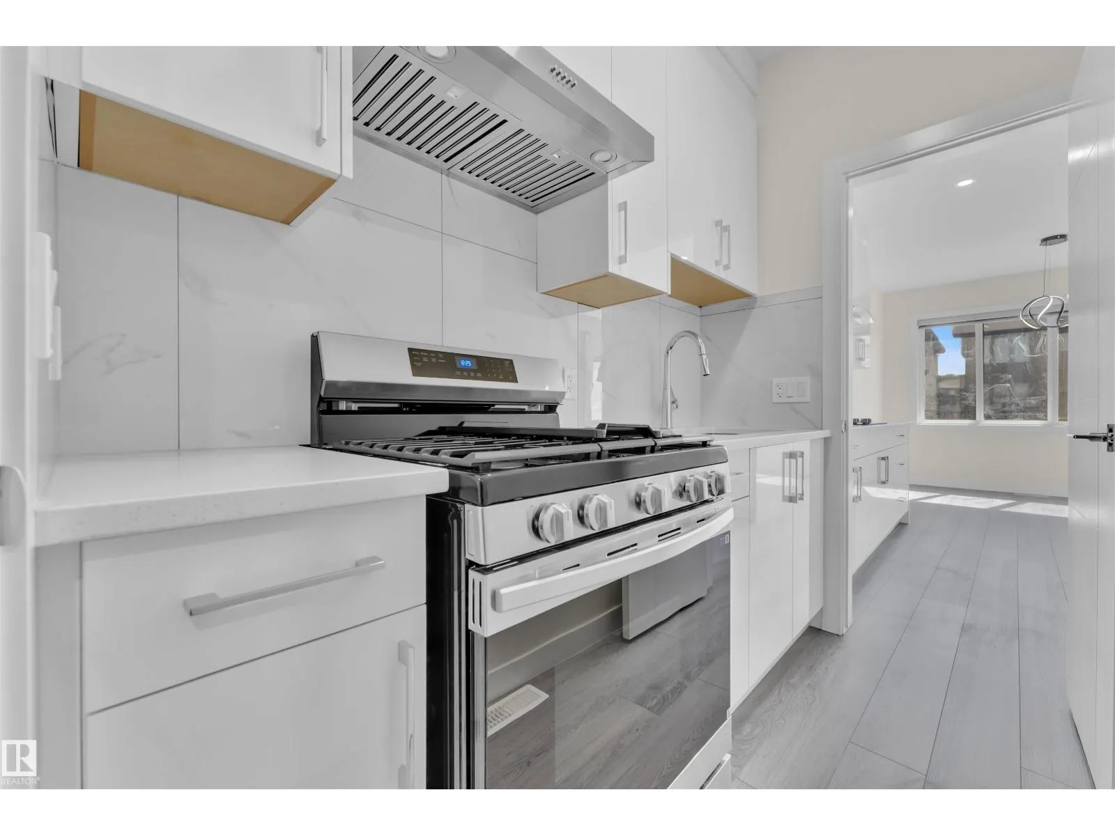 21 Westwyck LI