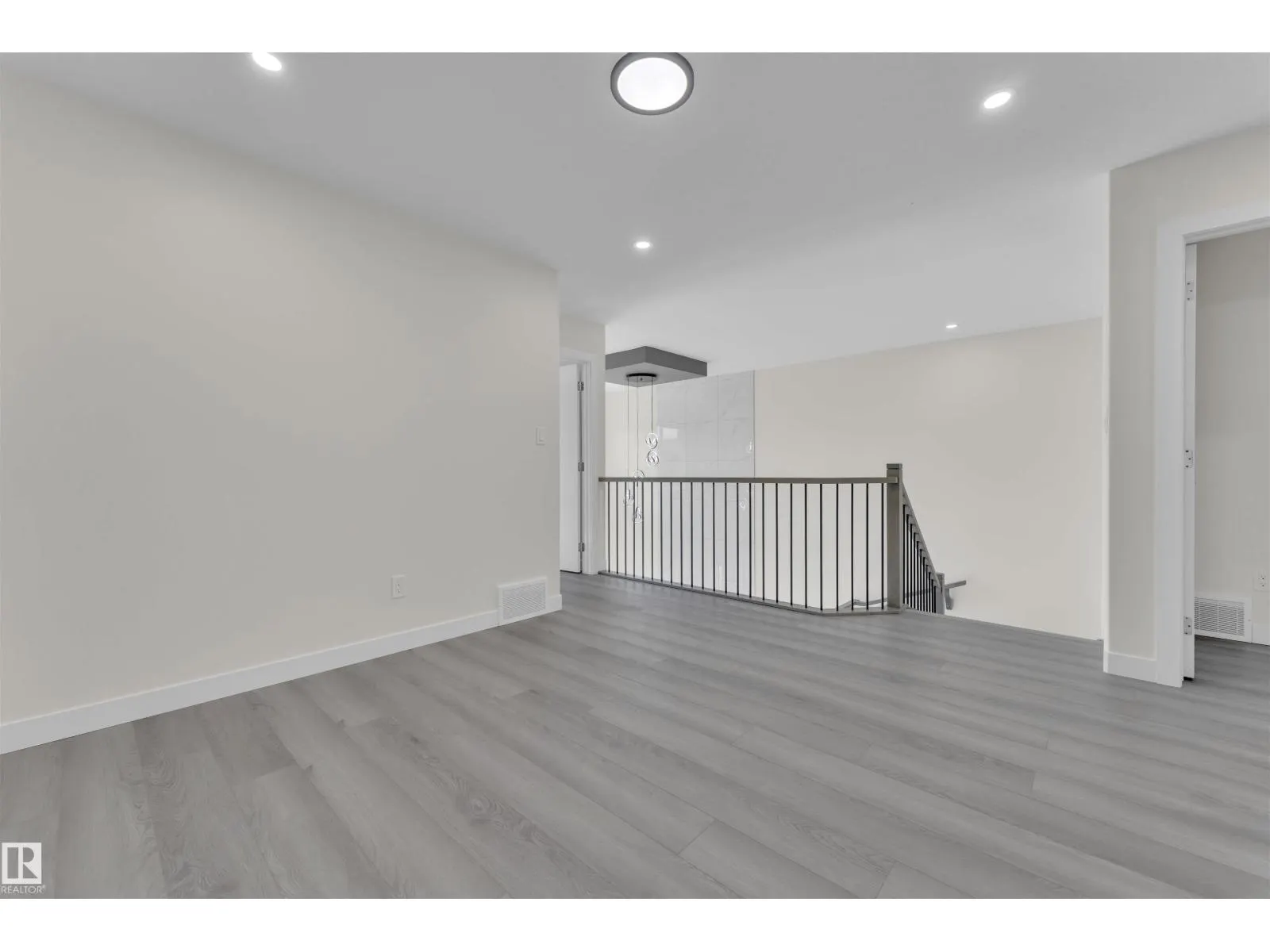 21 Westwyck LI