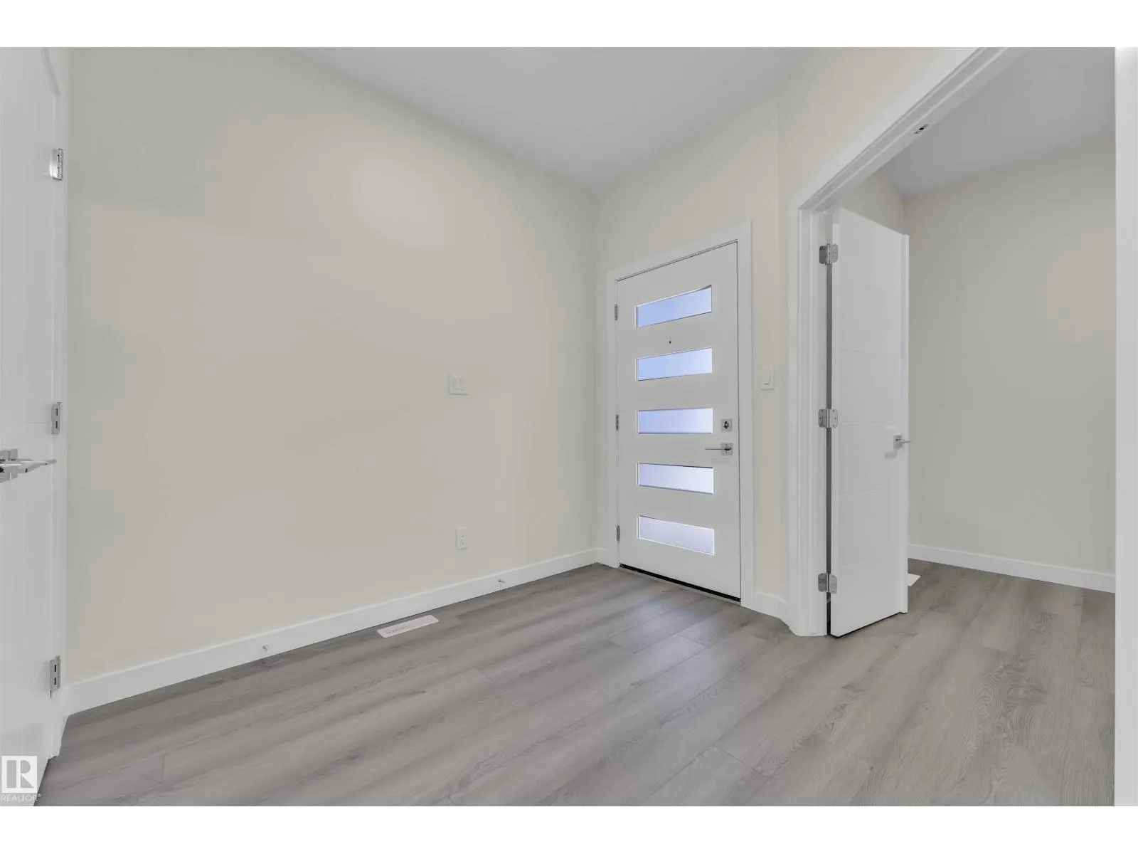 21 Westwyck LI