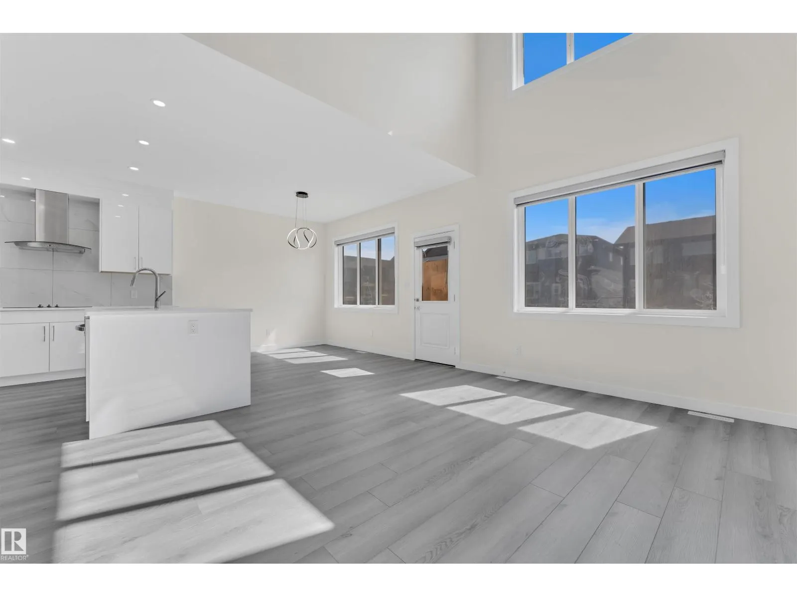 21 Westwyck LI